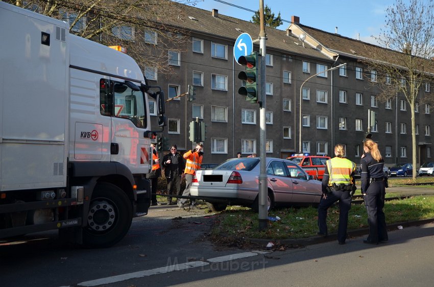 VU Koeln PKW Bahn Amsterdamerstr Friedrich Karlstr P089.JPG